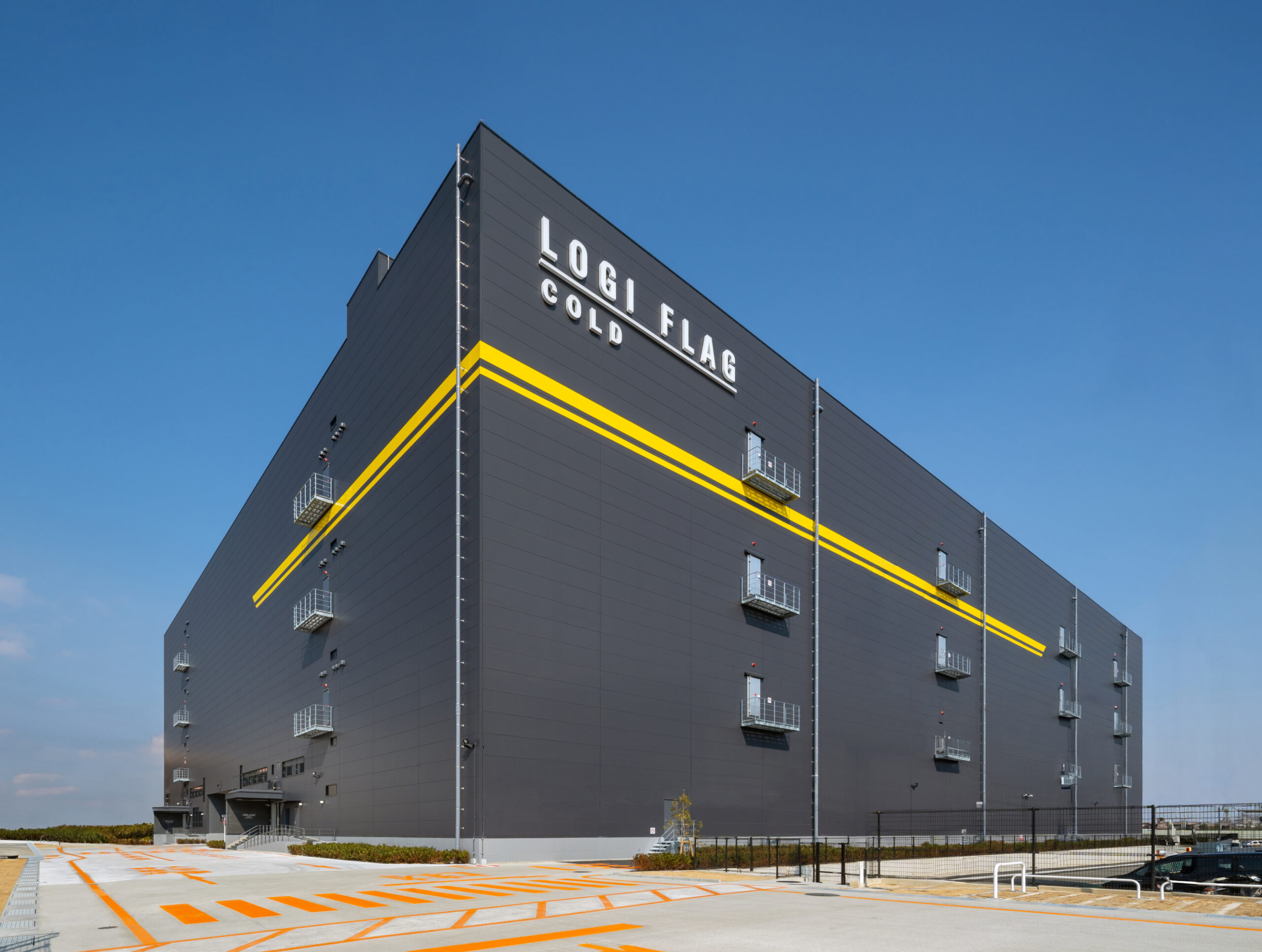 LOGI FLAG COLD 大阪茨木 I | 冷凍・冷蔵・3温度帯の次世代型物流施設